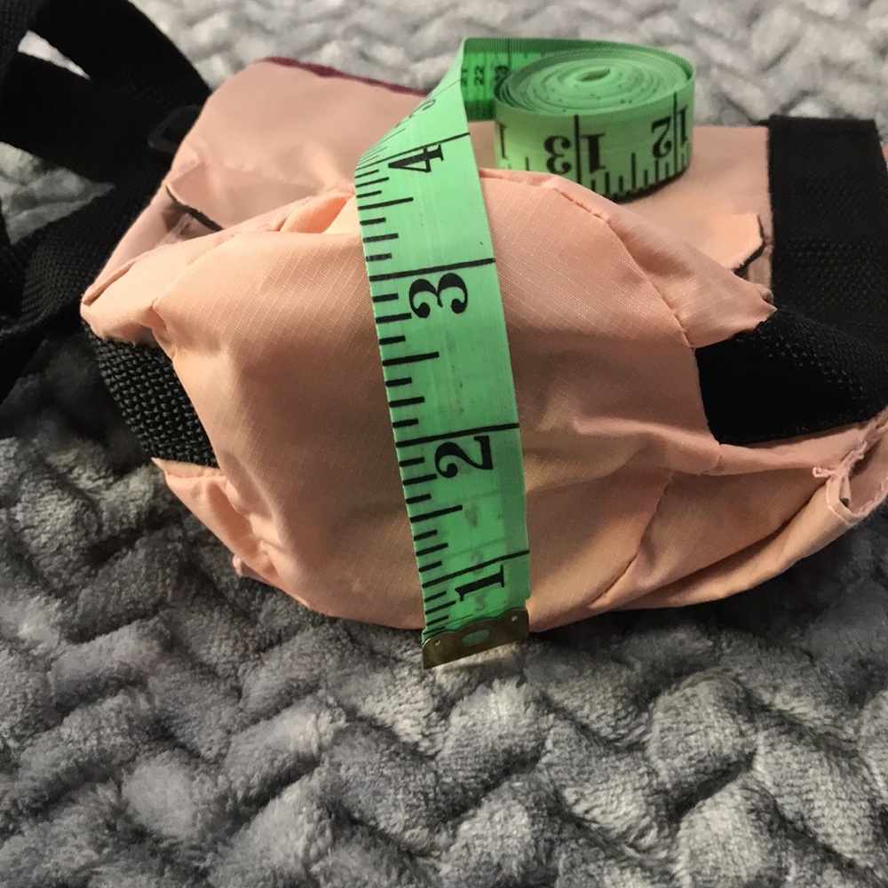 Outward Hound Dog Treat Tote, Small, Colour Peach & Black - Picture 5 of 5